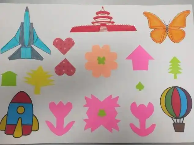 遇见数学的对称美 创造轴对称图形剪纸