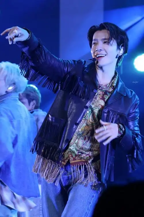 李东海饭拍##李东海艺能新星