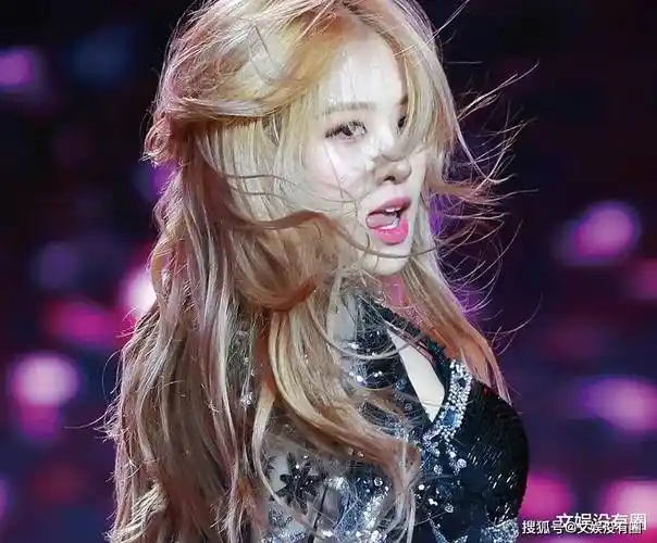 blackpink朴彩英"皮包骨身材"引担忧_表演_舞台_pink