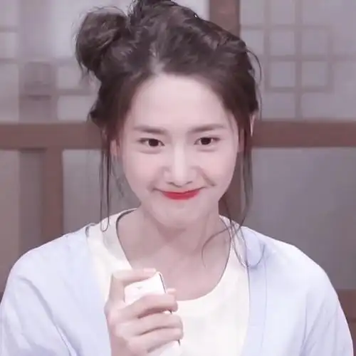 林允儿超可爱高清头像,明星头像图片-回车桌面