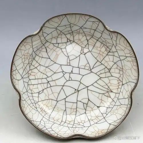【·哥窑冰裂纹瓷器的制作工艺·】——03哥窑冰裂纹瓷器的流传