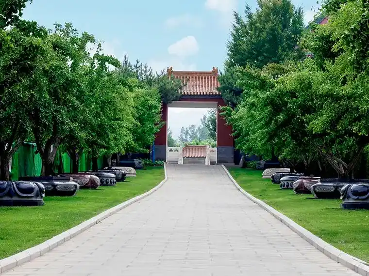 北京八宝山人民公墓价格环境位置