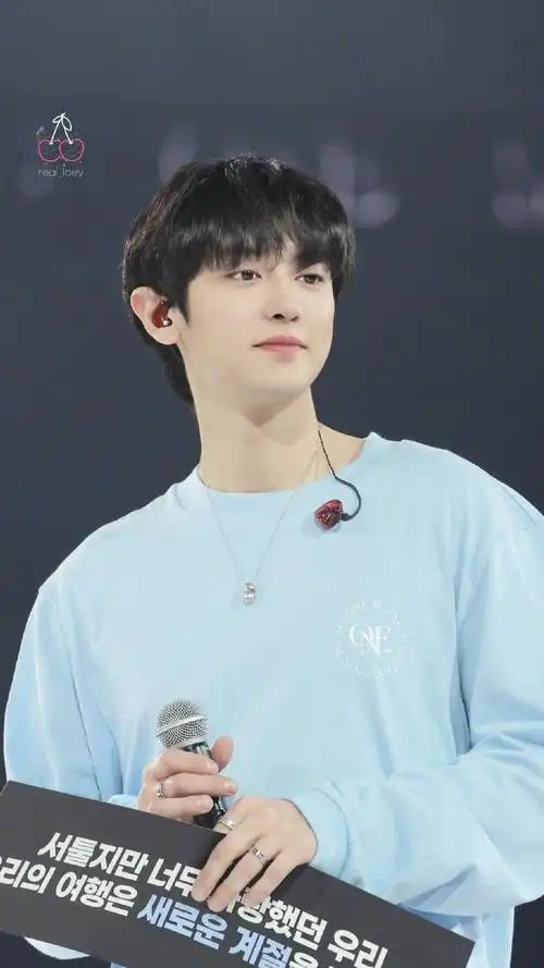 朴灿烈超话#朴灿烈唯一官方门面#  【高清图】240414 exo十二周年fm第