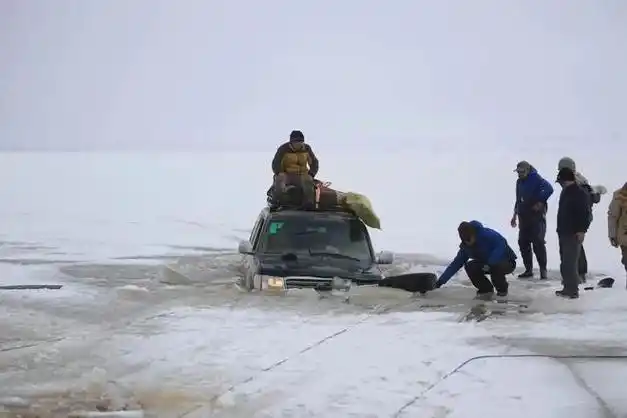 一个中年男人和普拉多的十年