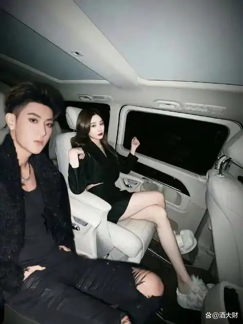 黄子韬和徐艺洋因为不公开所以才会有人一直拍