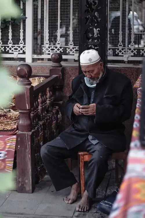 1/115人老人街拍纪实手册这个巷子有故事人文摄影圈子拾城纪实摄影师