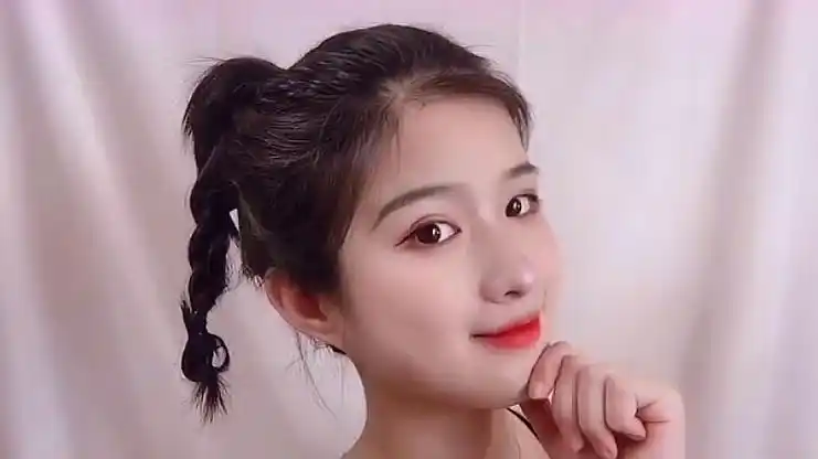 时尚又简单的四种高马尾扎发,干净利落,元气满满,学生党的最爱