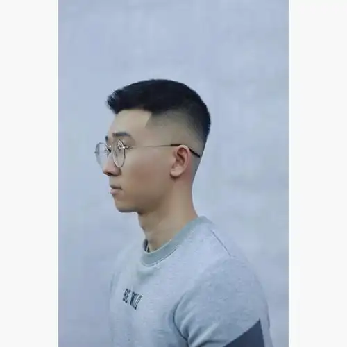 圆寸中渐变发型推荐#男士发型设计  #今日发型