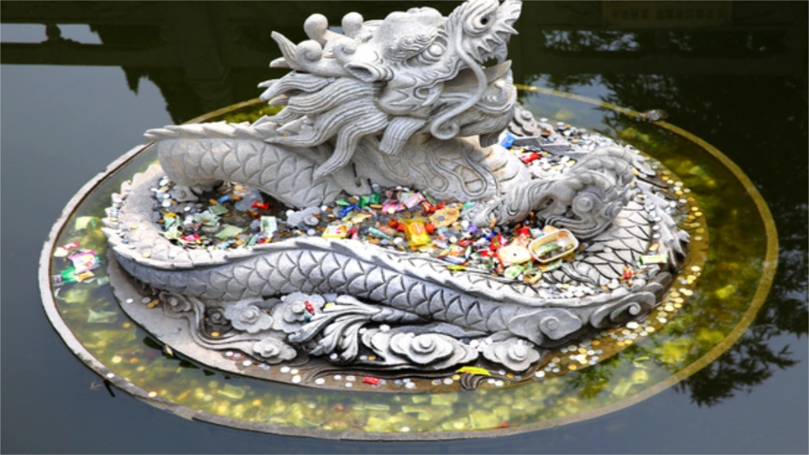 我们去寺庙许愿,许愿池的钱最终到哪里去了?看完你还会扔钱吗?