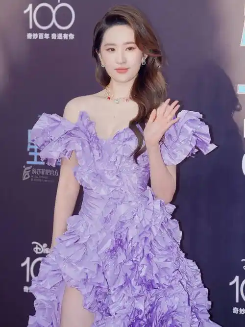 刘亦菲仙女下凡礼服惊艳
