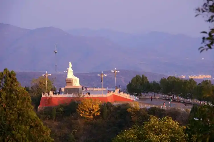 走进淅川--范蠡公园