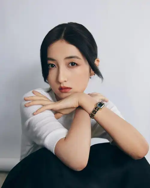 张子枫#电影志愿军全国首映典礼直播#李晓的时光匣子,在电影里等待着