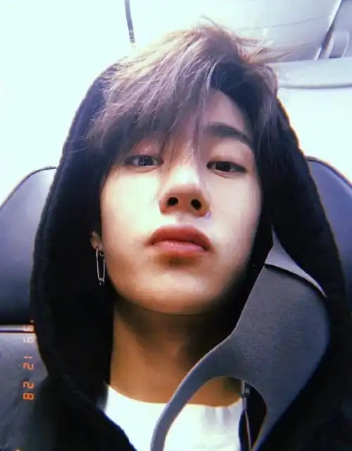 王一博早期自拍