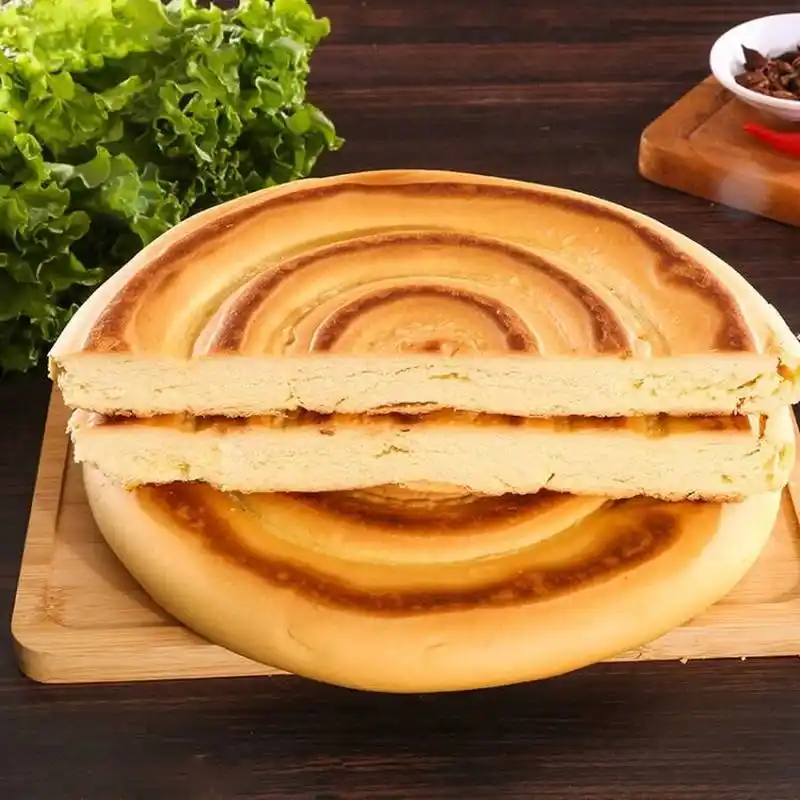 香酥可口的静宁大饼 静宁大饼又名静宁锅盔,是甘肃静宁县特有的传统