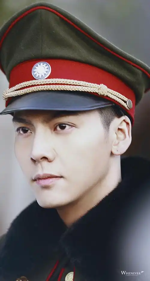 陈伟霆老九门军装照_陈伟霆吧_百度贴吧
