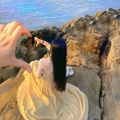 高级感背影头像女