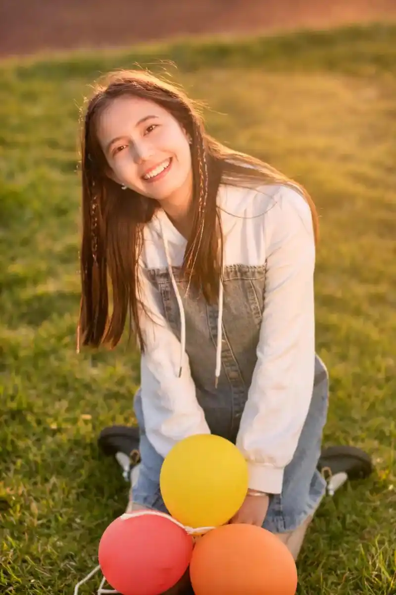 笑容,是最好的治愈#甜美女孩#大学操场 #摄影 #校园约拍  - 抖音