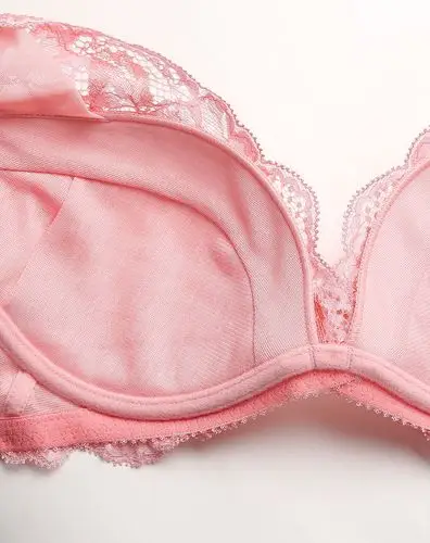 曼妮芬集团内衣品牌曼妮芬女款粉色性感蕾丝舒适3/4薄杯文胸20810477