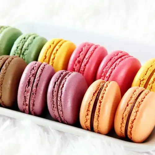 法式马卡龙甜点24枚装法法国西式糕点零食新鲜西式糕点
