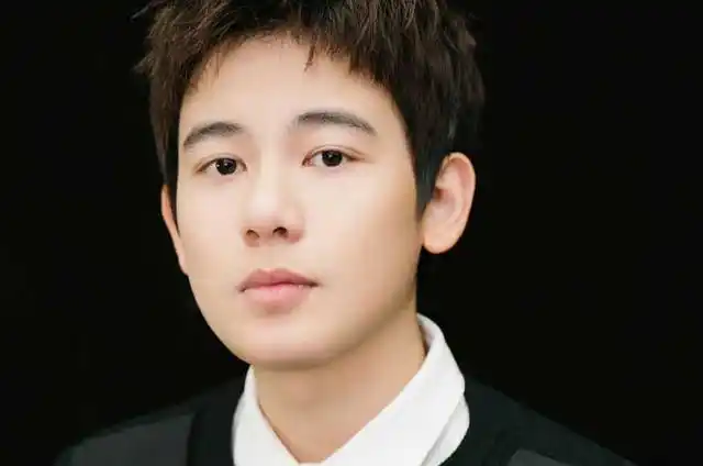 普及介绍中国最帅的男明星00后