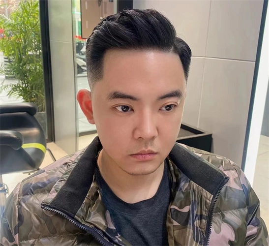 成熟稳重型短发 油头发型又man又酷