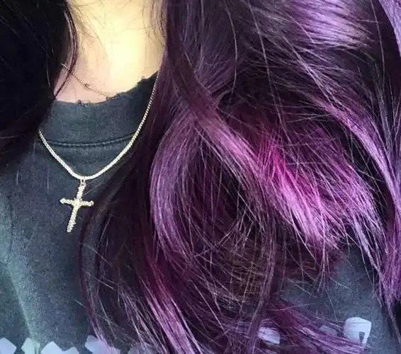 千万不要染紫色的头发!