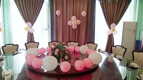 二楼209房间女神生日场景布置