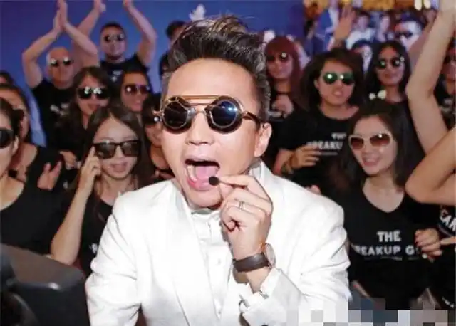 邓超发视频祝福跑男的新老成员时唯独少了他网友关系真铁