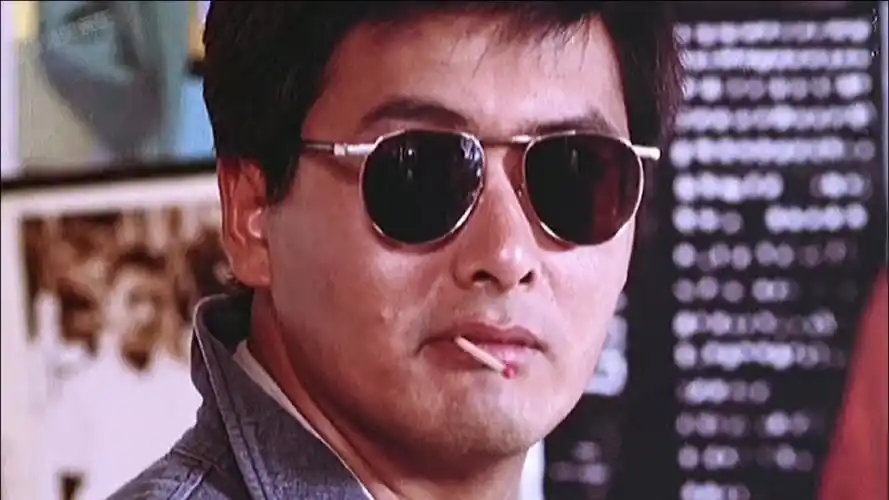 周润发英雄本色#英雄本色||(中):小马哥回归,子杰卧底失败被s,三扔