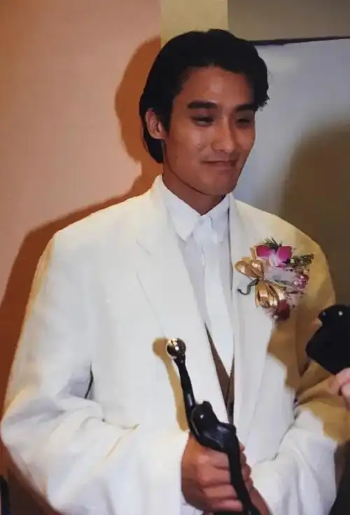 影帝梁家辉的起伏人生,和他生命中挚爱一生的女人