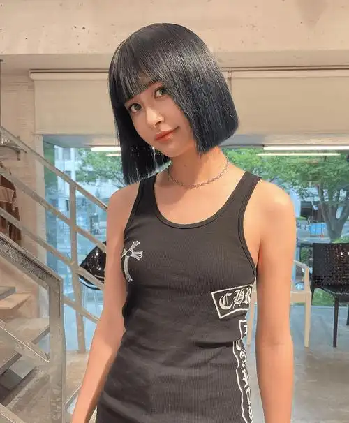 干净利落的直短发