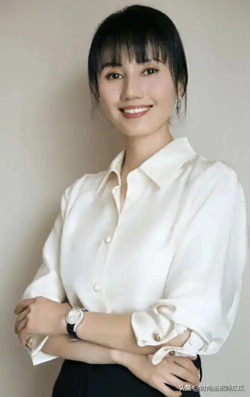 看完袁泉的长发造型,你就懂了_脸型_发型_女性