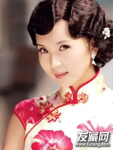【图】看了那么多民国剧 手推波纹卷发原来这么美(5)_卷发发型_发藏网