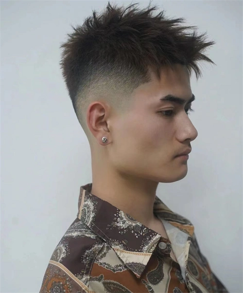 超人气碎盖头发型 清爽百搭男生短发_男士短发 - 美发站