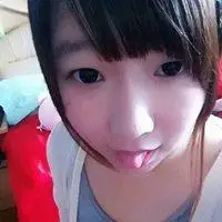 美少女吐舌头情侣头像_微信头像图片大全