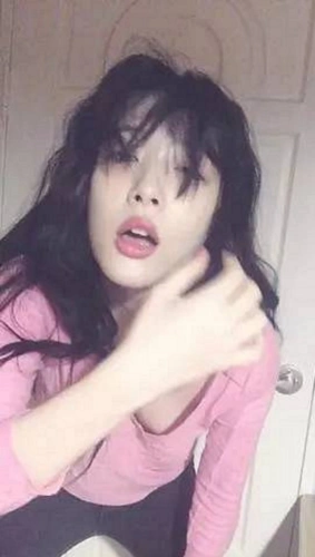 崔雪莉真空深v俯身拍照这大尺度我不敢看