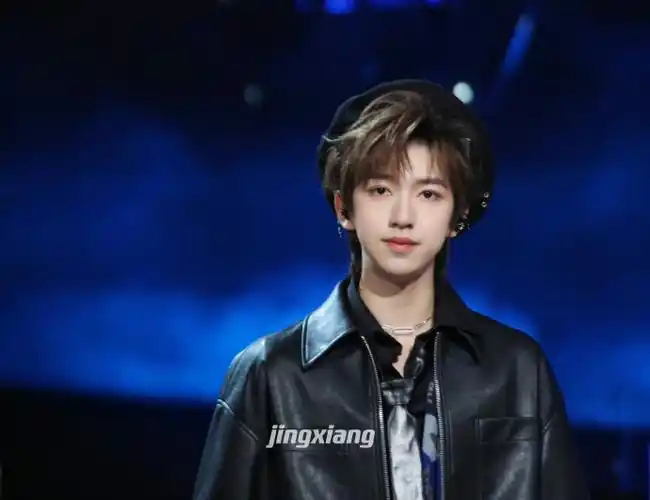 置顶92 我的甜酷rapper男友(兔牙版)#贺峻霖中国移动动感地带芒果卡