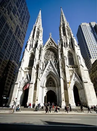 信仰,精神,意志是不可分的——第五大道上的圣帕特里克大教堂