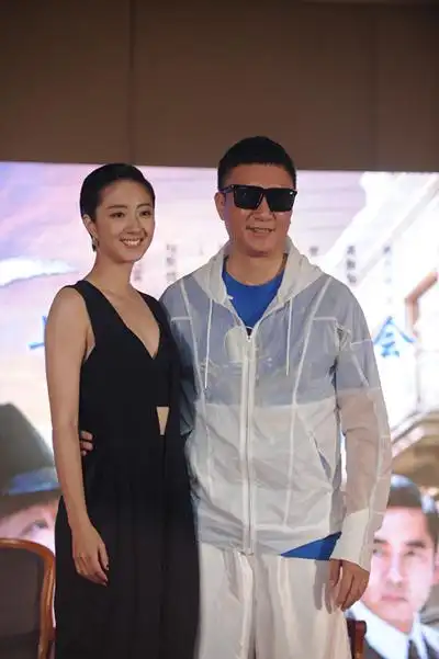孙红雷桂纶镁出席电影《触不可及》上海宣传