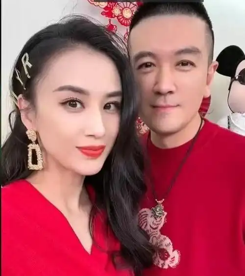 盘点杨子商业版图##盘点黄圣依老公杨子商业版图##女子曝杨子直播间