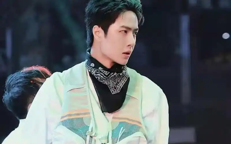 王一博抖肩舞yyds