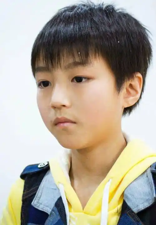 都仿佛在诉说着他和粉丝之间不变的约定——"从开始到未来只为王俊凯"