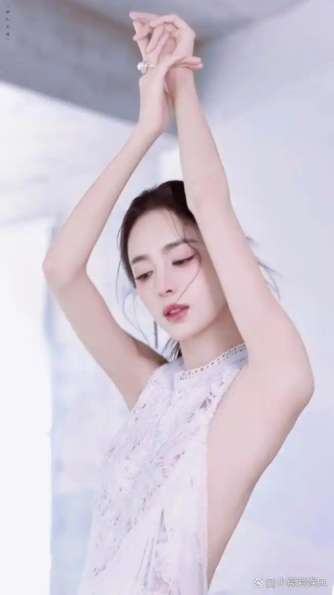 内娱能一直漂亮的就是古力娜扎刘亦菲了,次次都惊艳了我,人品好性格好