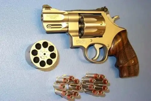 世界"最贵的"4把枪:黄金ak只能排倒数,最贵的来自中国