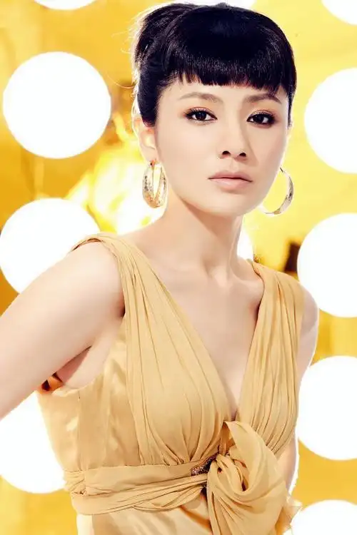 纯真甜美的胡可 美女写真图片