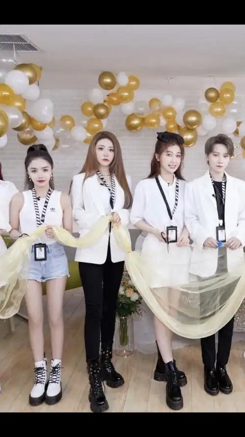 the nine 身高集体"翻车"?全体穿超厚增高鞋!除了她最真实