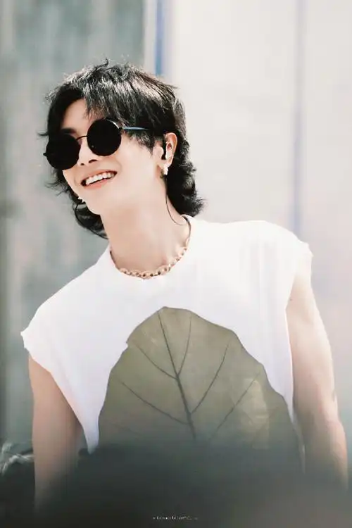 2023华晨宇火星演唱会#我想躺在这可爱五月里做一个从未做过的美谩汉