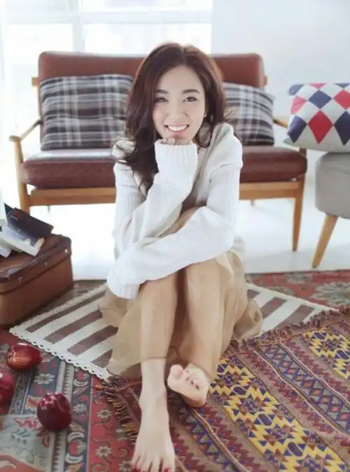 回顾王晓晨:被传与胡歌隐婚,为拍戏差点瘫痪,至今未婚风韵犹存