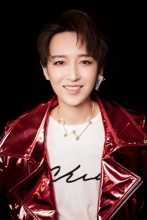 看见音乐联合猫眼演出将携手2016届超女的人气选手张晓钰和黄汐源带