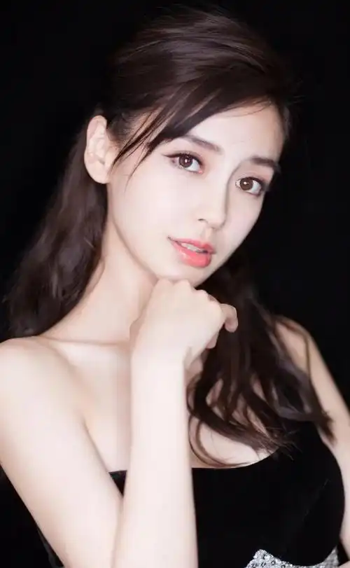 angelababy杨颖时尚写真:优雅高贵气质迷人!